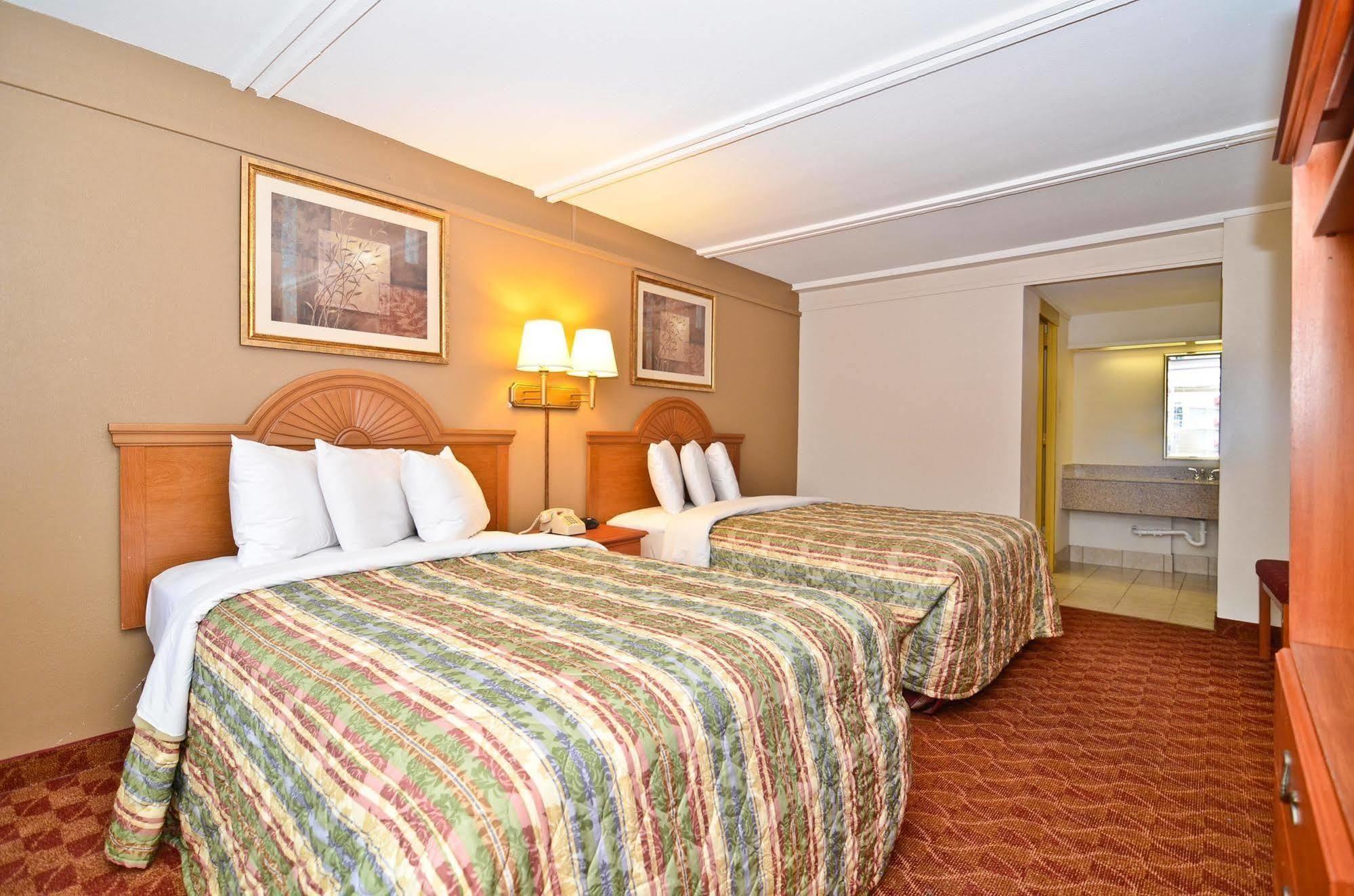 Spanish Trace Inn Athens Eksteriør bilde