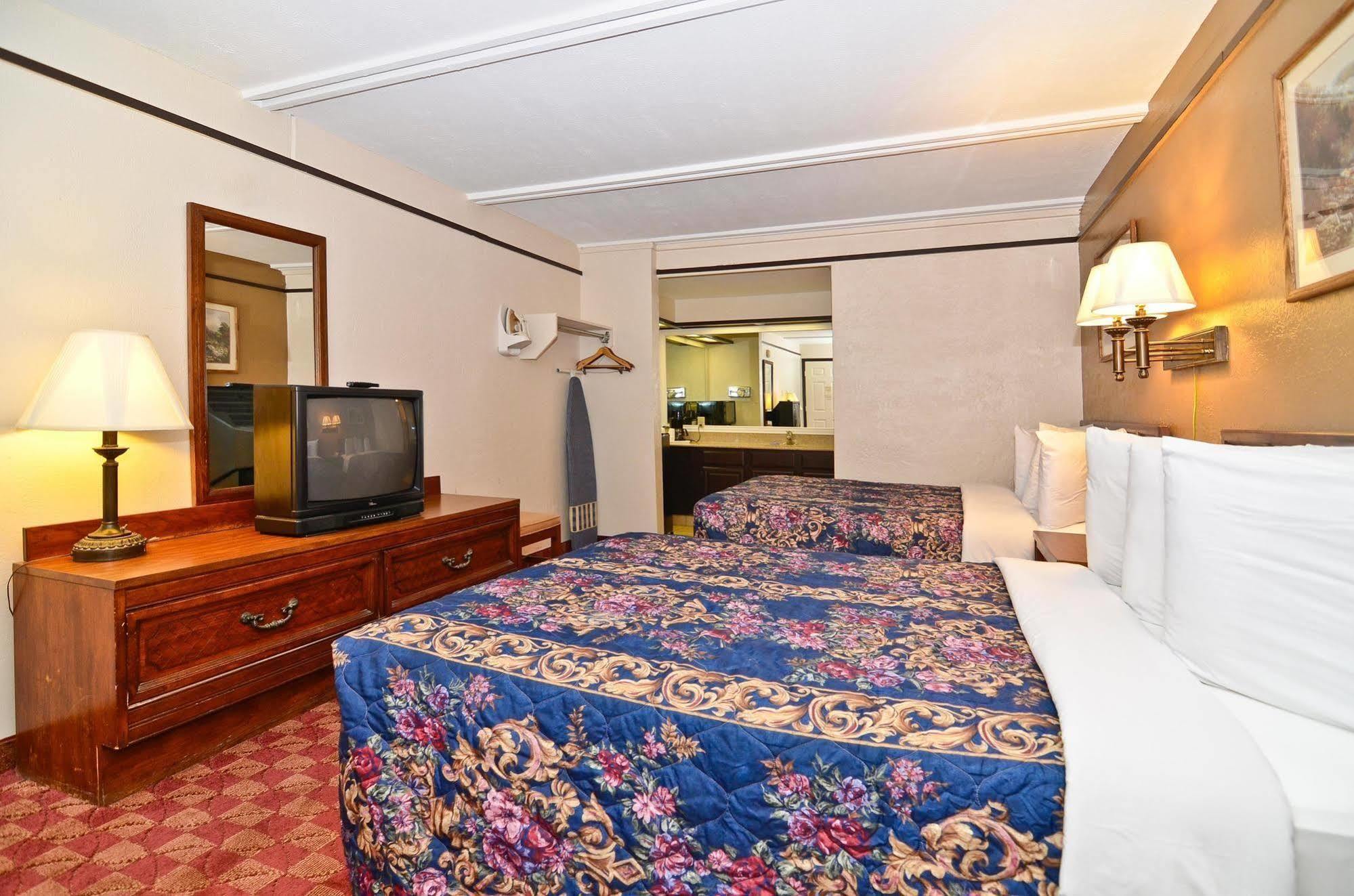 Spanish Trace Inn Athens Eksteriør bilde